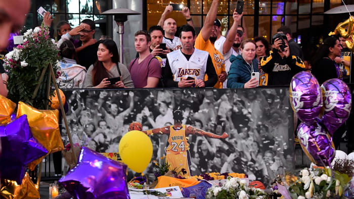 kobe-bryant-memorial-la